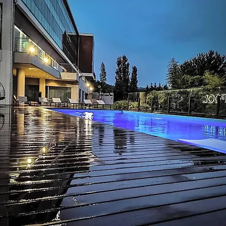 Park & 4* Penafiel