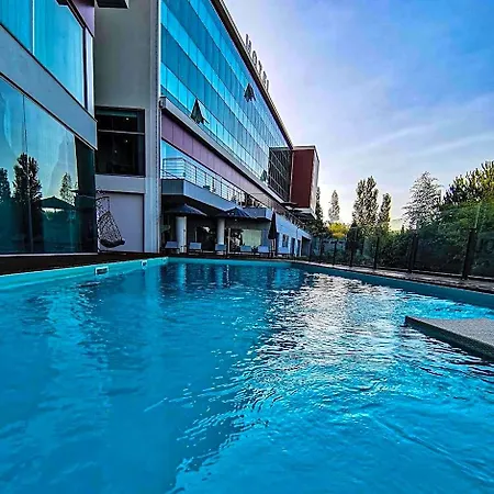 Park & 4* Penafiel